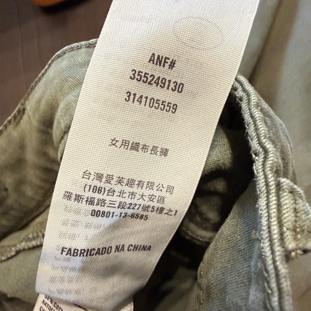 Hollister Kids Skinny Pants Girls Size‎ 7 Green Waist 28